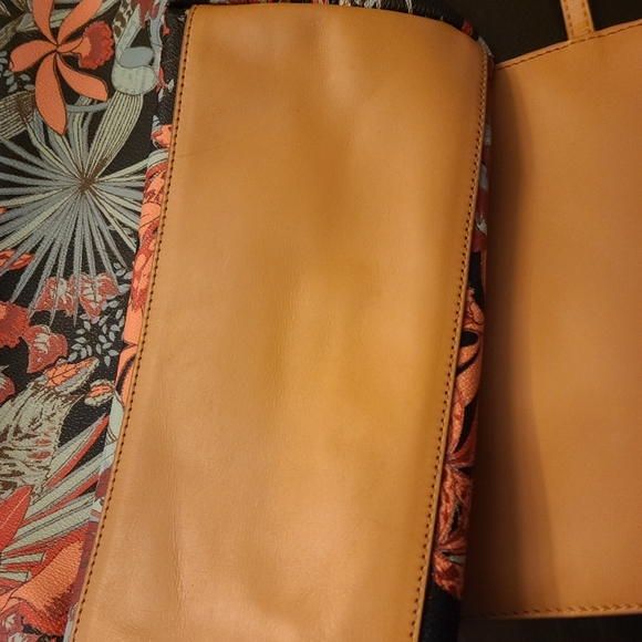 Tory Burch Kerrington NS tote/ Calathea print - Picture 2 of 4